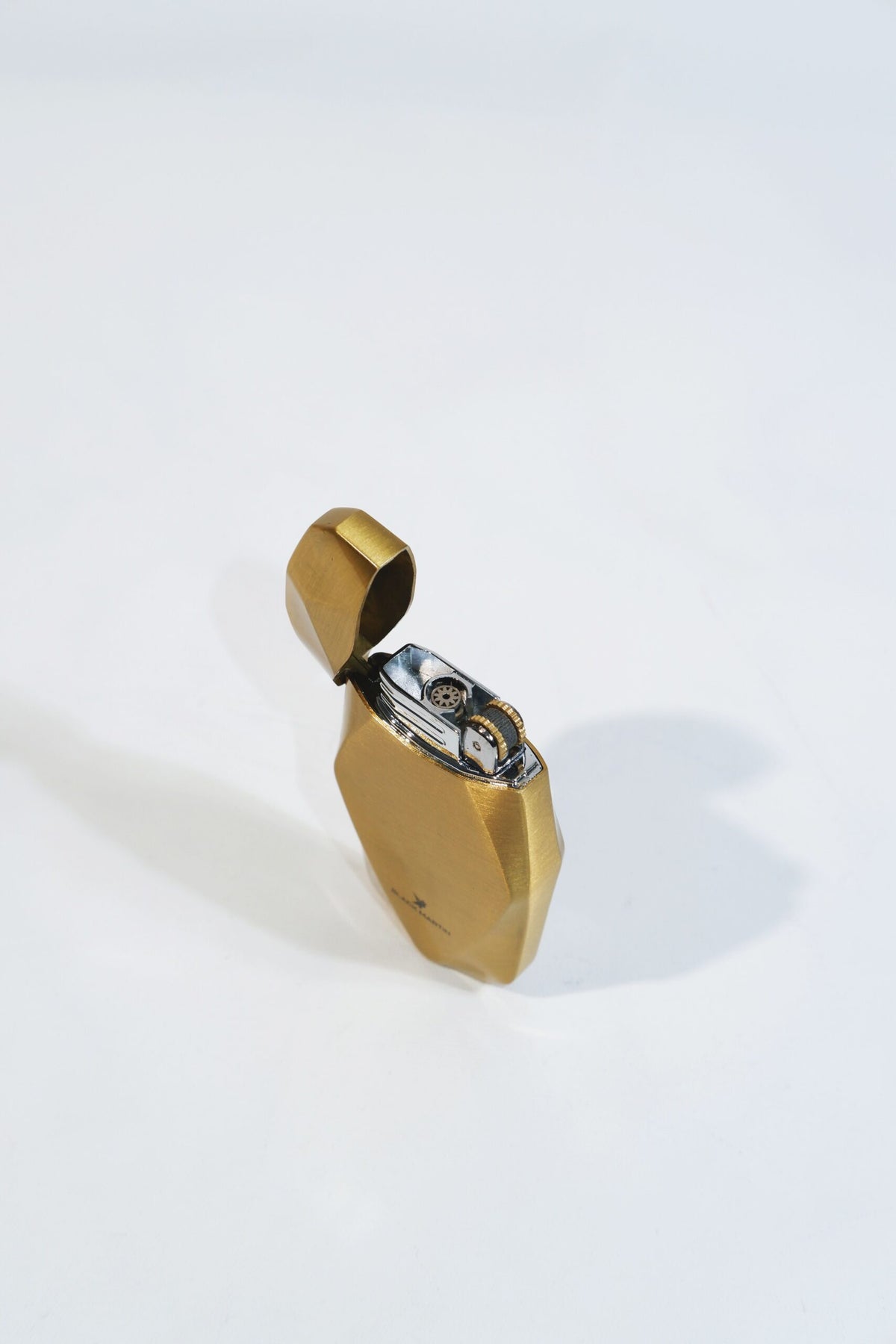 Black Martin Tek Torch Çakmak Gold BM400 – detay görünümü
