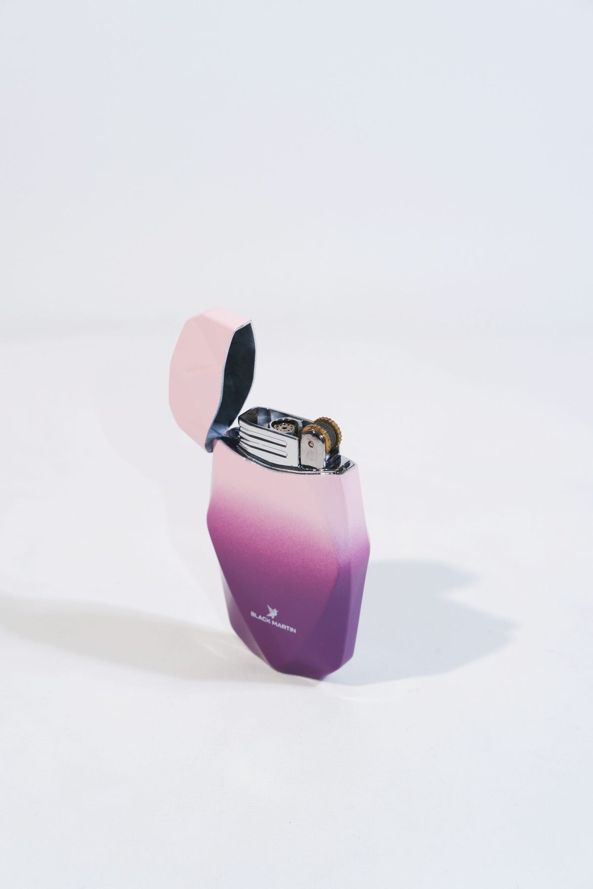 Black Martin Tek Torch Çakmak Pembe BM402 – detay görünümü