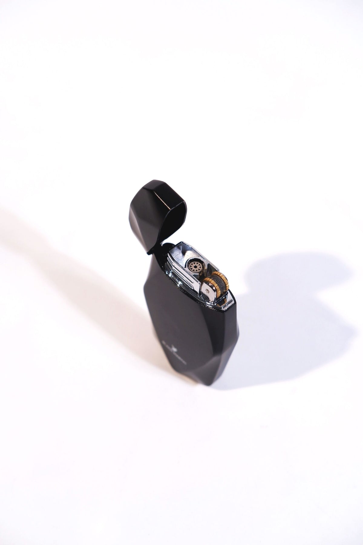 Black Martin Tek Torch Çakmak Siyah BM403 – yakından görünüm