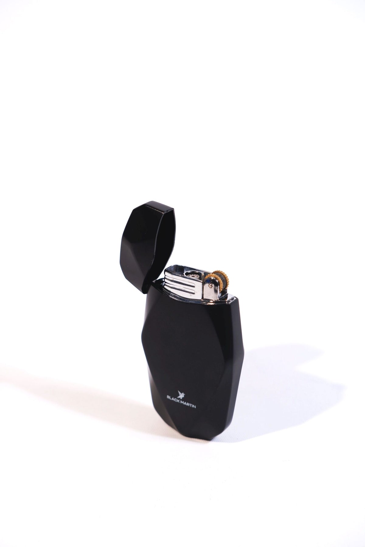 Black Martin Tek Torch Çakmak Siyah BM403 – farklı açıdan görünüm