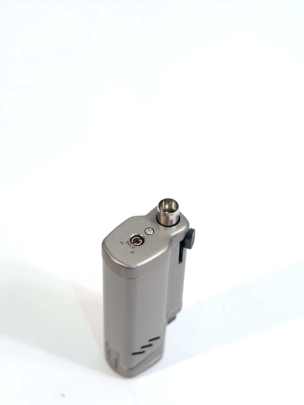 Cohiba Gunmetal Dört Torch Puro Çakmak CCM0861 – yan görünüm