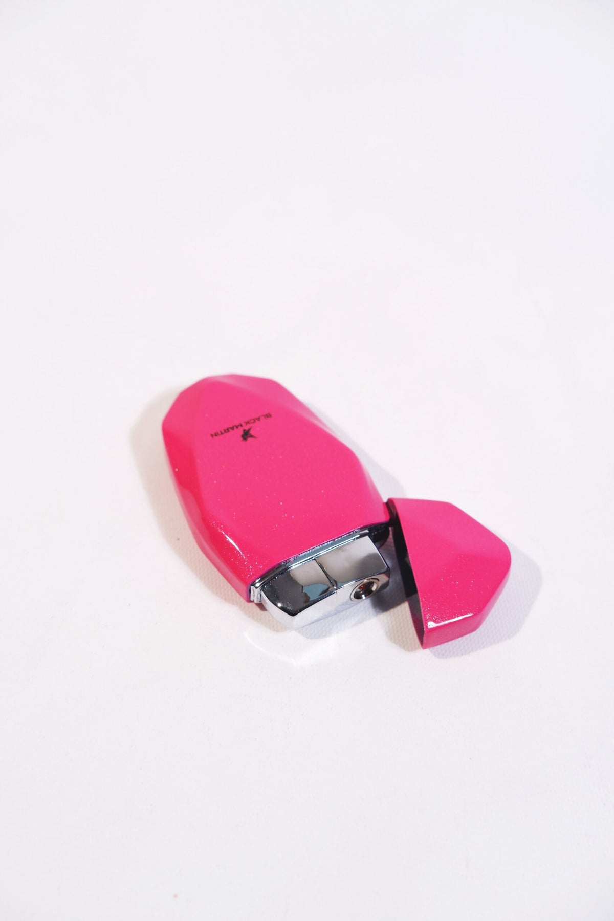 Black Martin Tek Torch Çakmak Pembe BM411 – detay görünümü