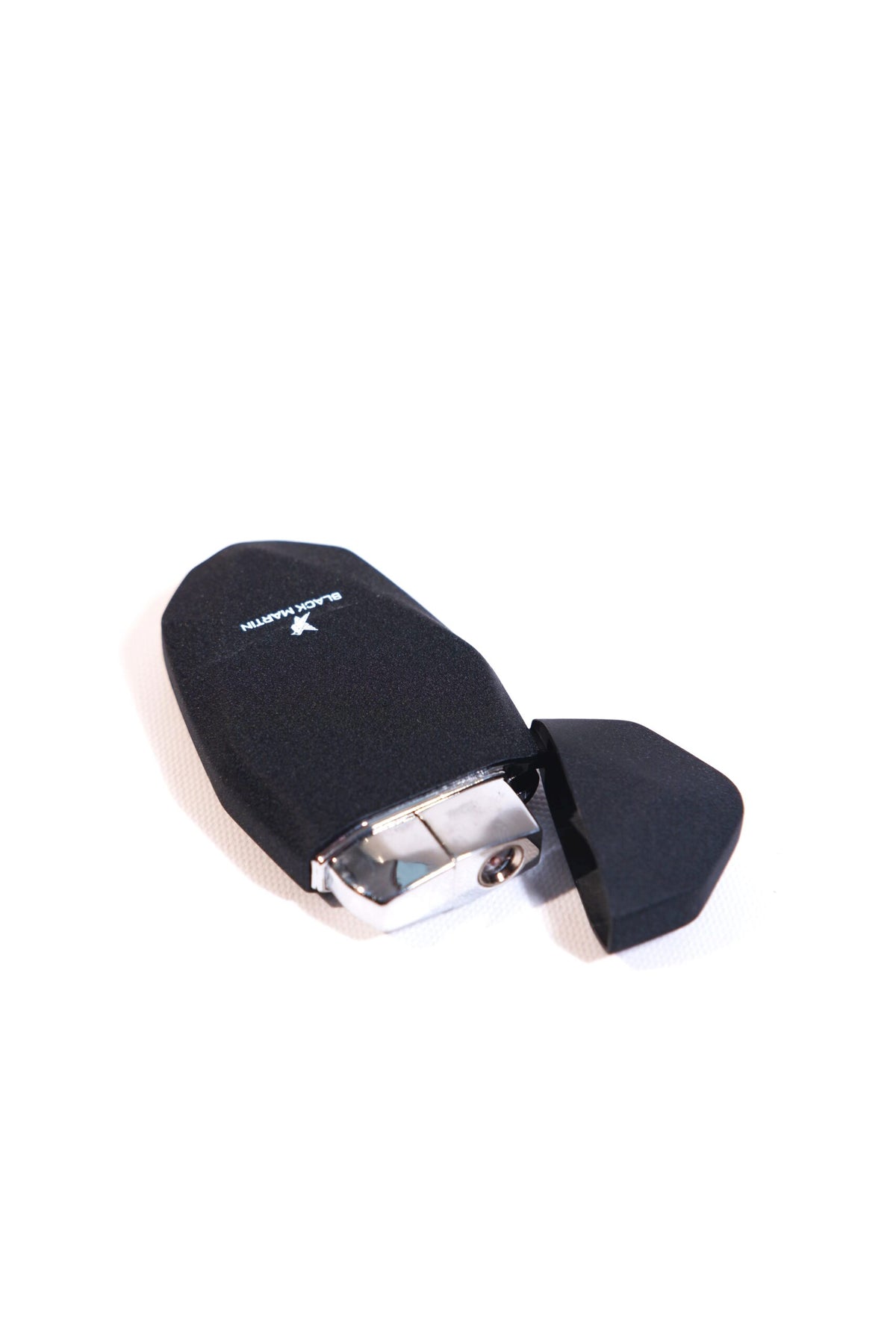 Black Martin Tek Torch Çakmak Mat Siyah BM412 – detay görünümü