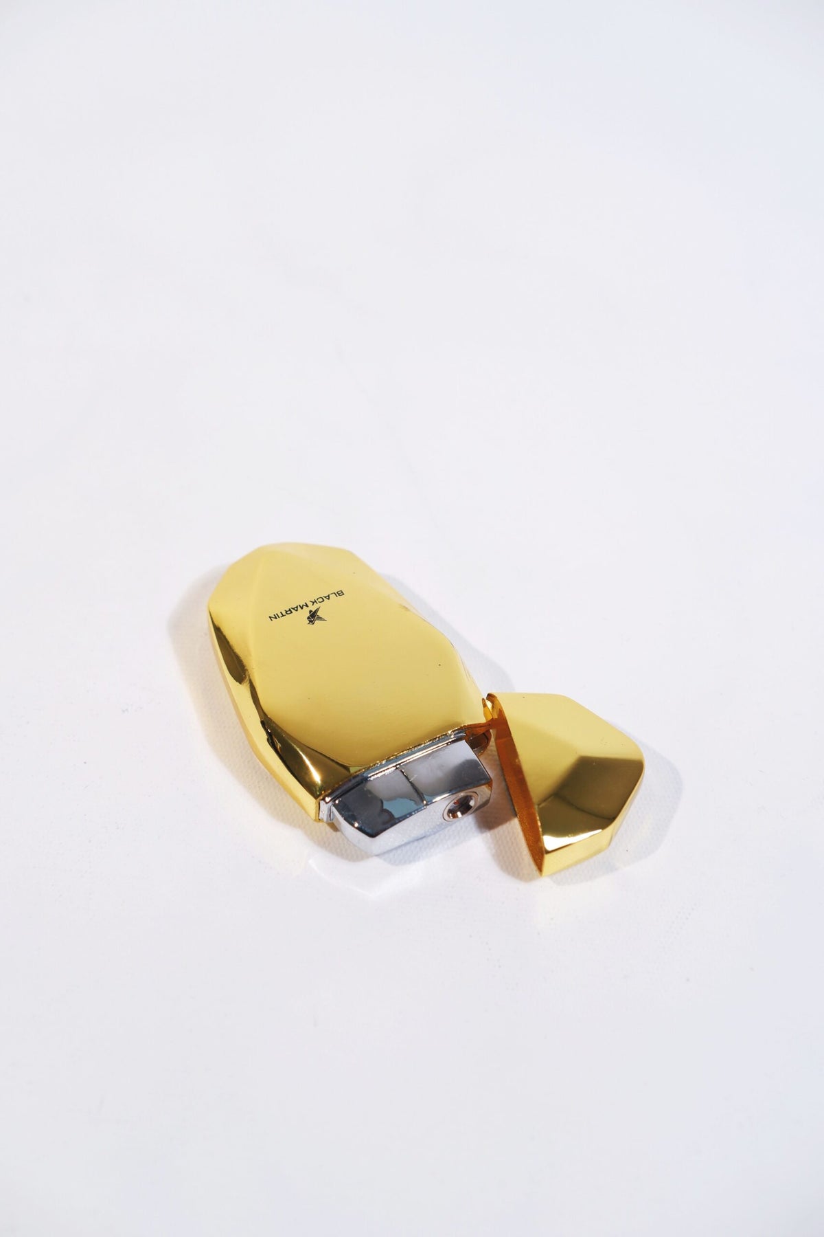 Black Martin Tek Torch Çakmak Gold BM413 – detay görünümü