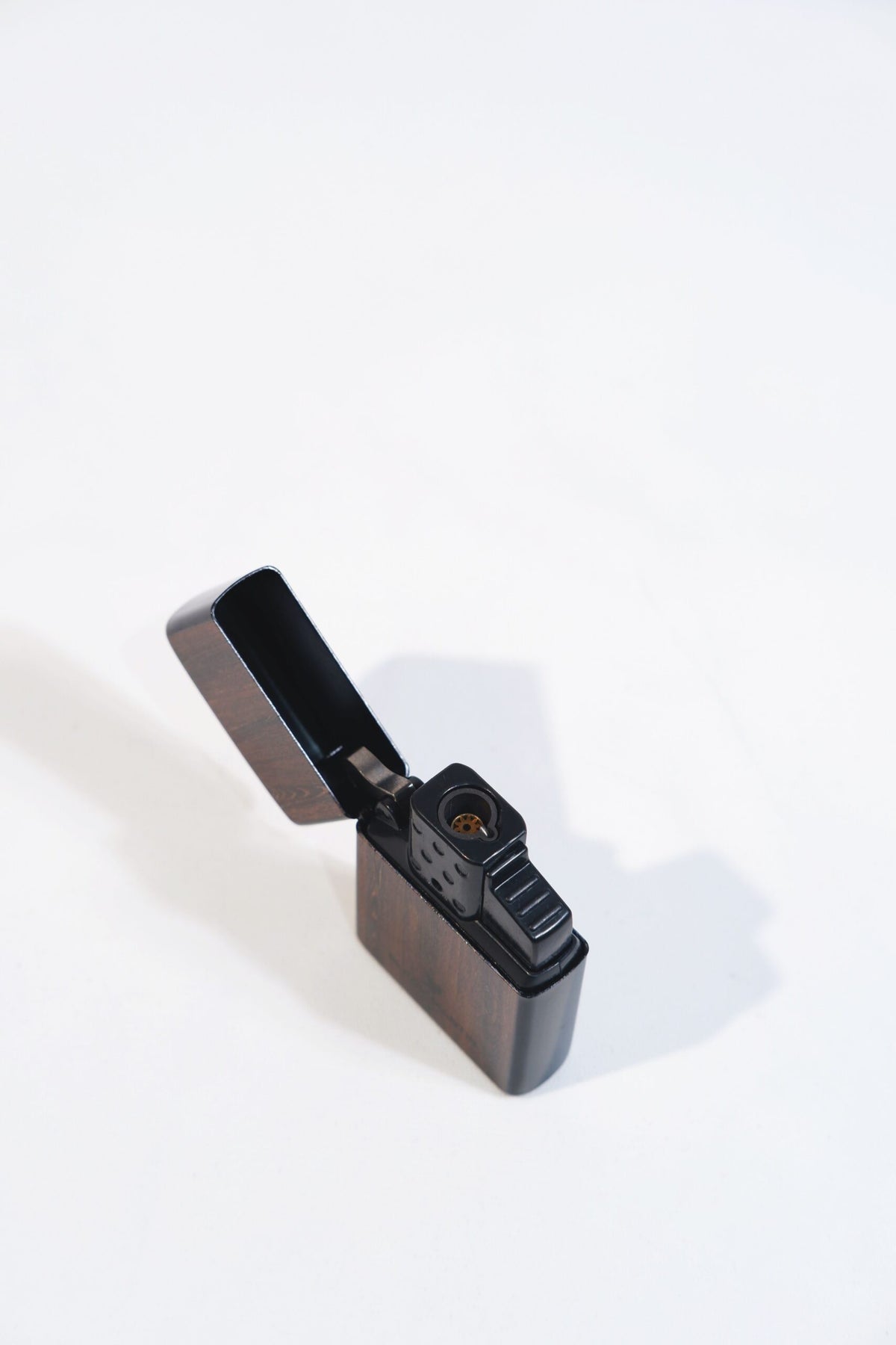 Black Martin Tek Torch Çakmak Kahverengi BM420 – farklı açıdan görünüm