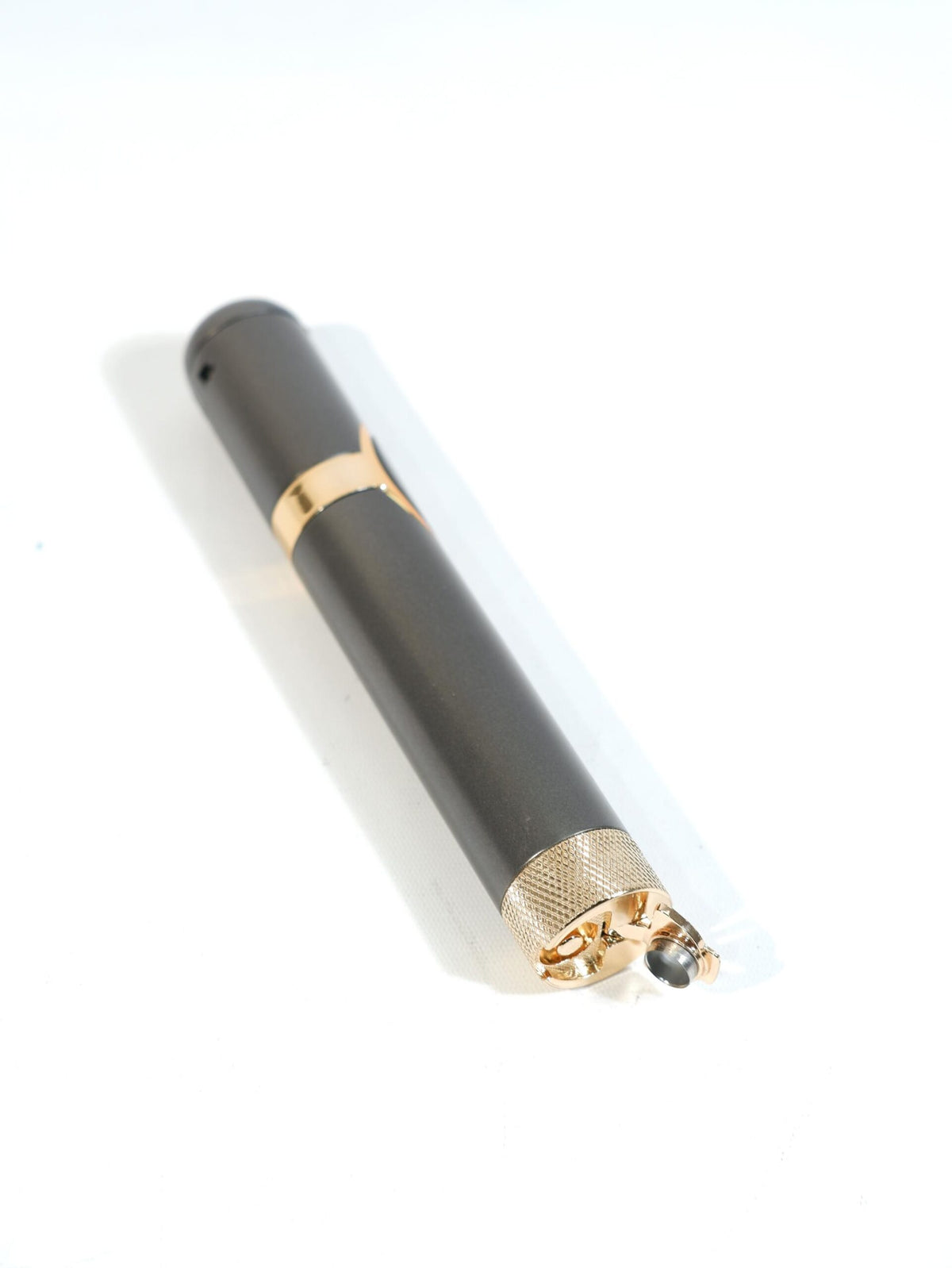 Parmida Gunmetal Puro Tutuculu Tek Torch Puro Çakmak PCM0984 – yakından görünüm