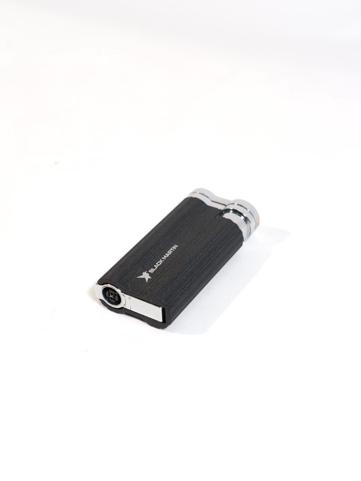 Black Martin Tek Torch Çakmak Beyaz BMC0003 – yakından görünüm