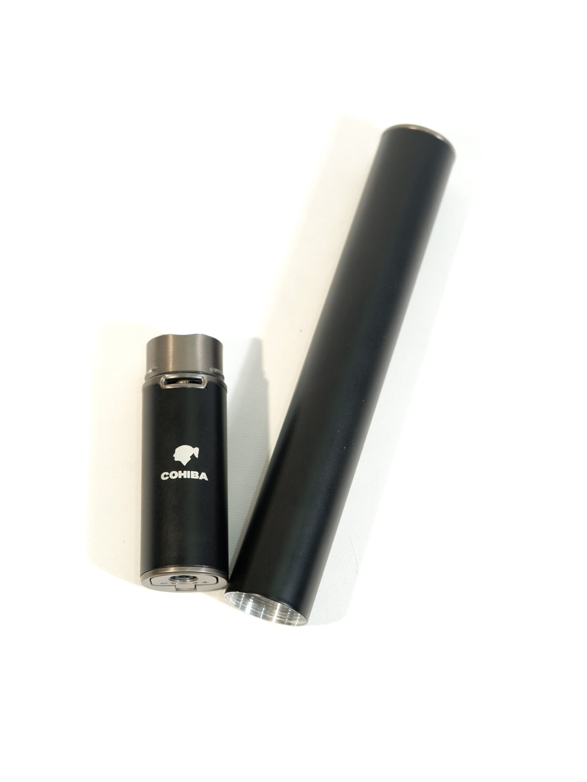 Cohiba Siyah Çakmak ve Puro Tüpü CCM0797