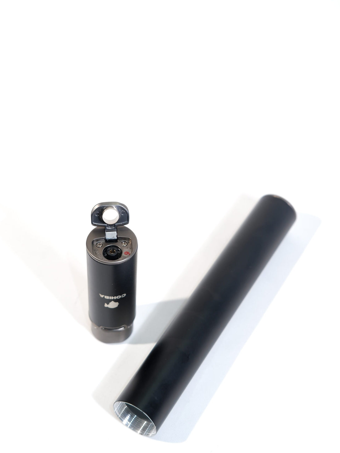 Cohiba Siyah Çakmak ve Puro Tüpü CCM0797
