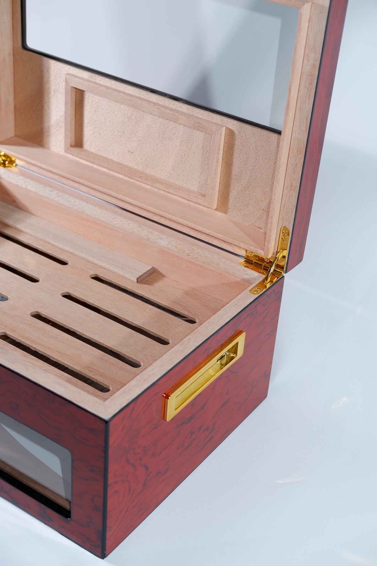 Parmida Mat Vişne Raflı Sedir Ağacı Nemlendirici Humidor PHUM0223 – yakından görünüm