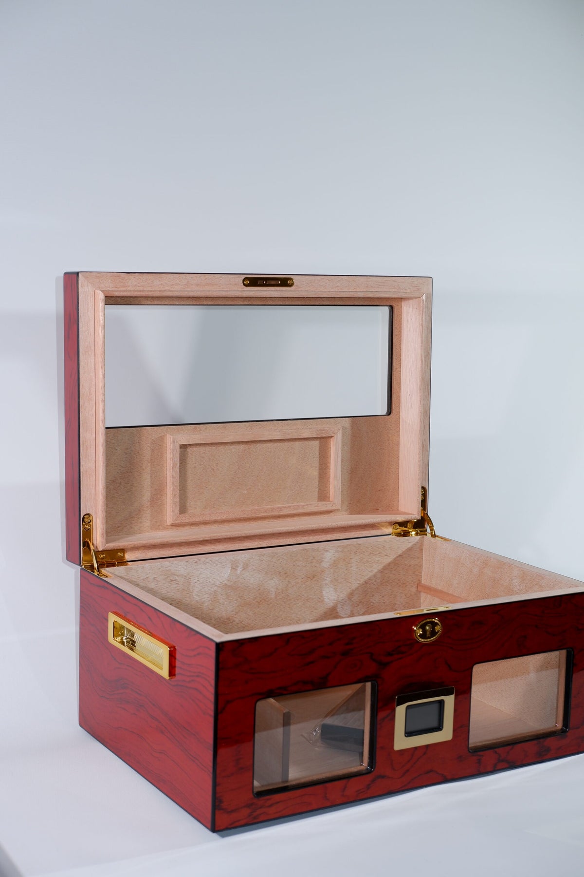 Parmida Mat Vişne Raflı Sedir Ağacı Nemlendirici Humidor PHUM0223 – yan görünüm