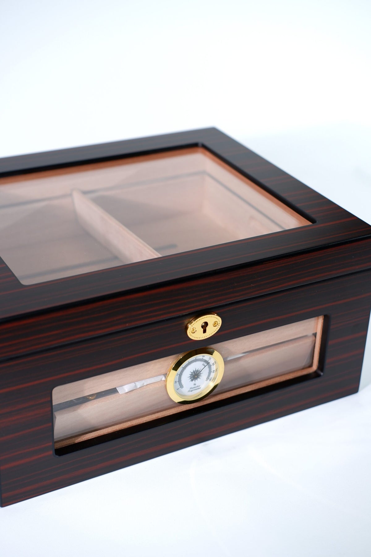 Parmida Kahverengi Sedir Ağacı Nemlendirici Humidor PHUM0218 – detay görünümü