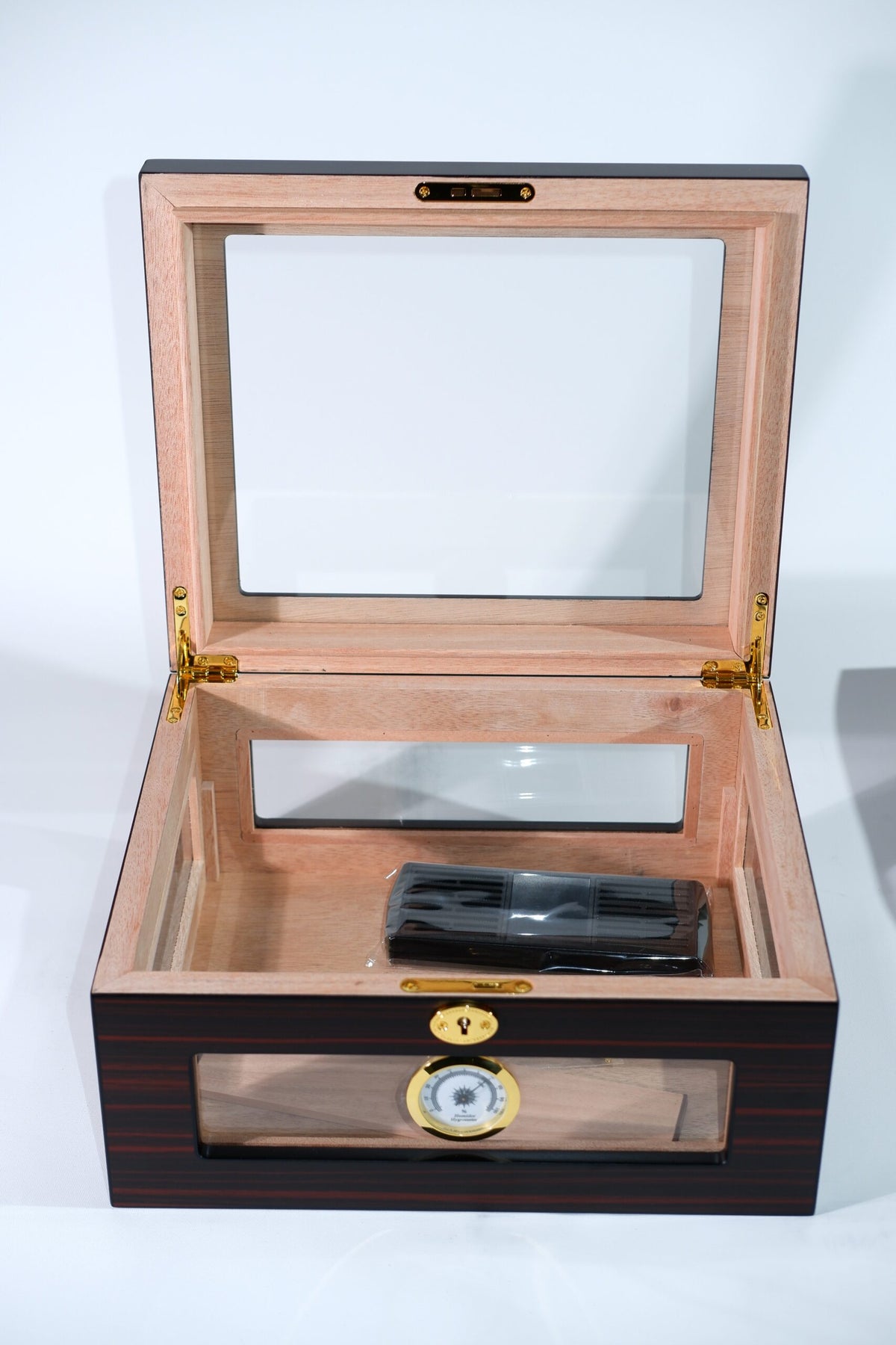 Parmida Kahverengi Sedir Ağacı Nemlendirici Humidor PHUM0218 – ürün detayı