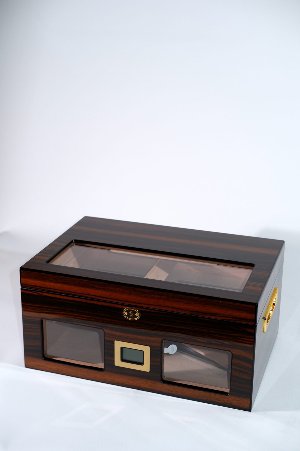 Parmida Parlak Ahşap Raflı Sedir Ağacı Nemlendirici Humidor PHUM0143 PHUM0224 – detay görünümü