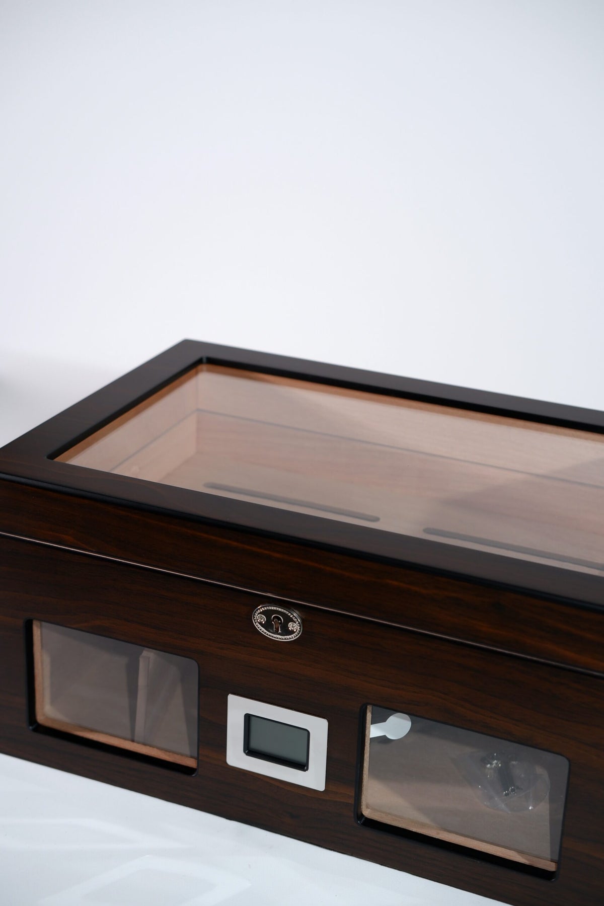 Parmida Ahşap Kahverengi Raflı Sedir Ağacı Nemlendirici Humidor PHUM0226 – genel görünüm