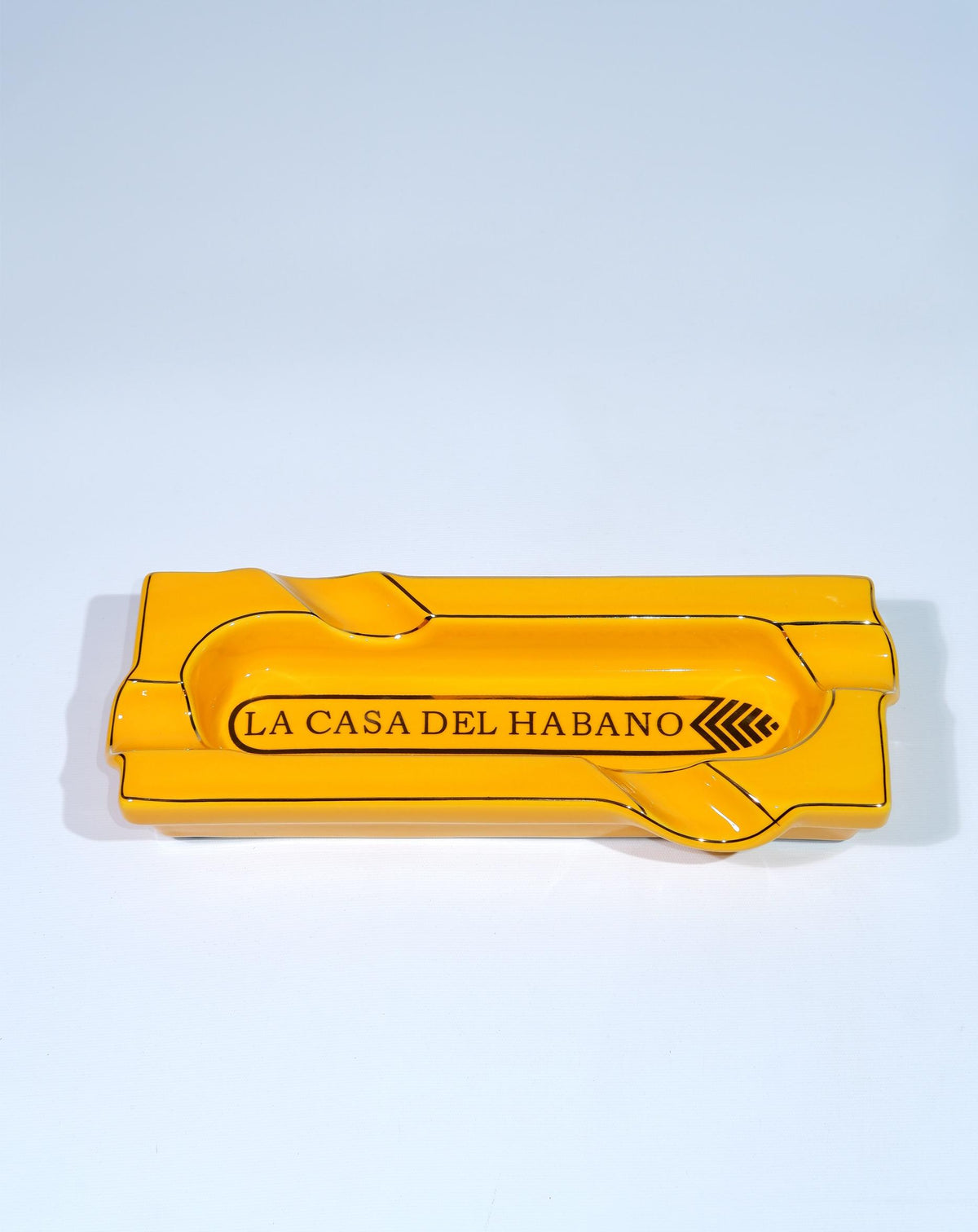 La Casa Del Habano Porselen Dörtlü Puro Küllüğü LCDH005 – yakından görünüm