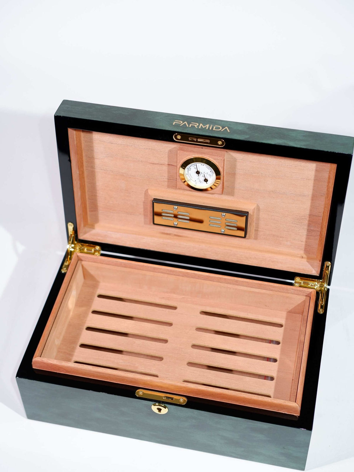 Parmida Renkli Çizgi Geçişli Raflı Sedir Ağacı Nemlendirici Humidor PHUM0240 – detay görünümü