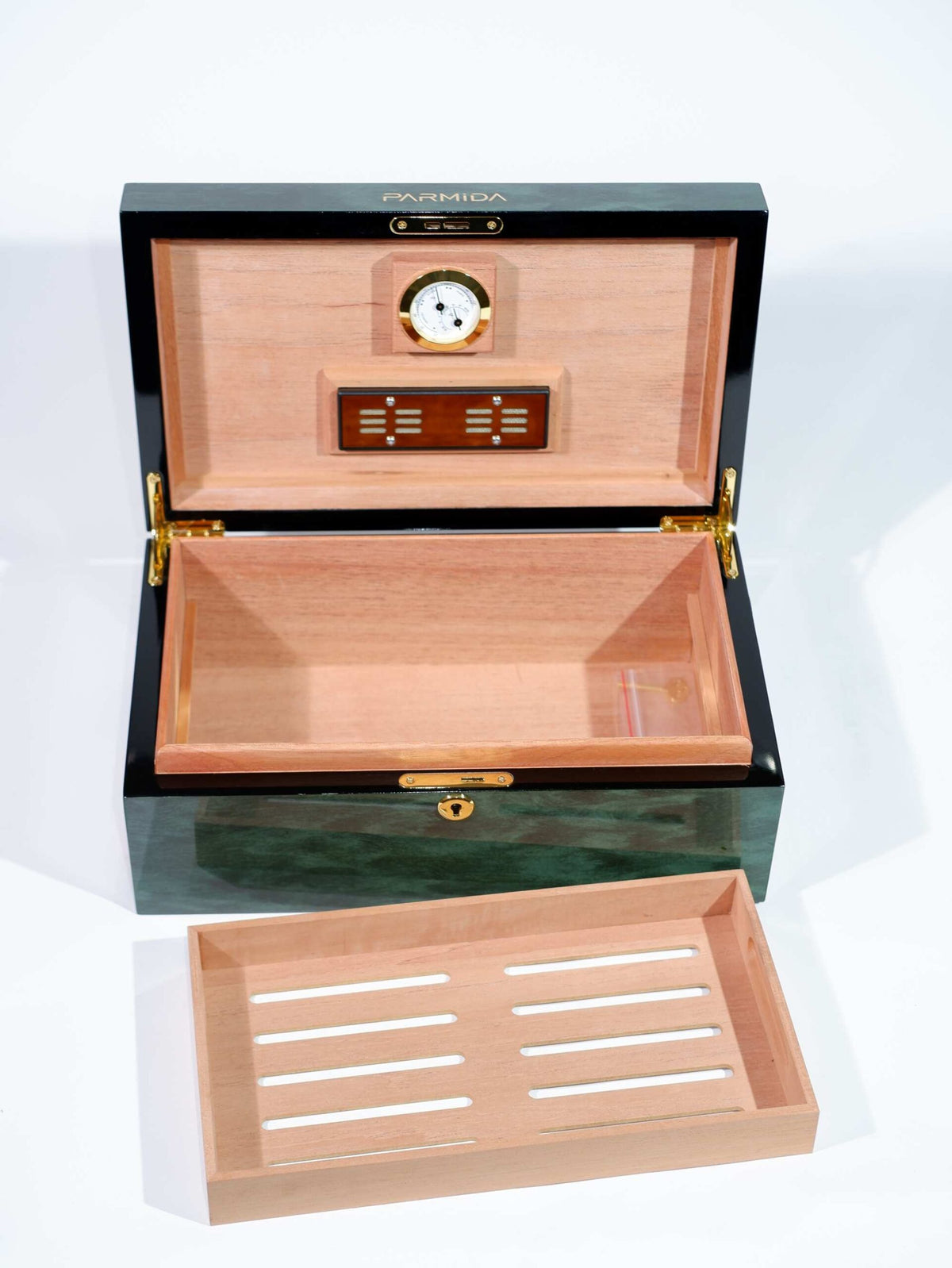 Parmida Renkli Çizgi Geçişli Raflı Sedir Ağacı Nemlendirici Humidor PHUM0240 – yan görünüm
