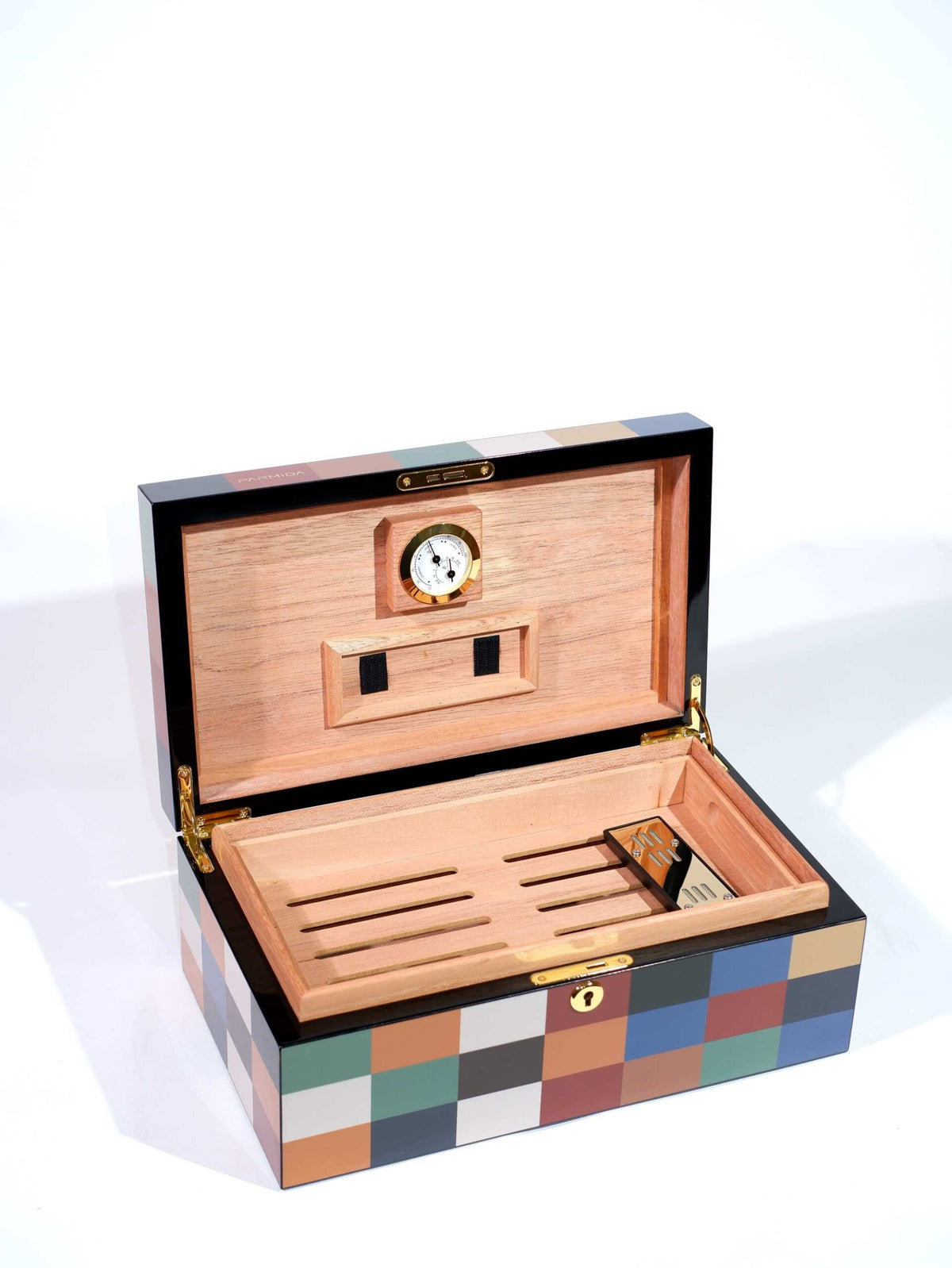 Parmida Renkli Kare Geçişli Raflı Sedir Ağacı Nemlendirici Humidor PHUM0239 – detay görünümü