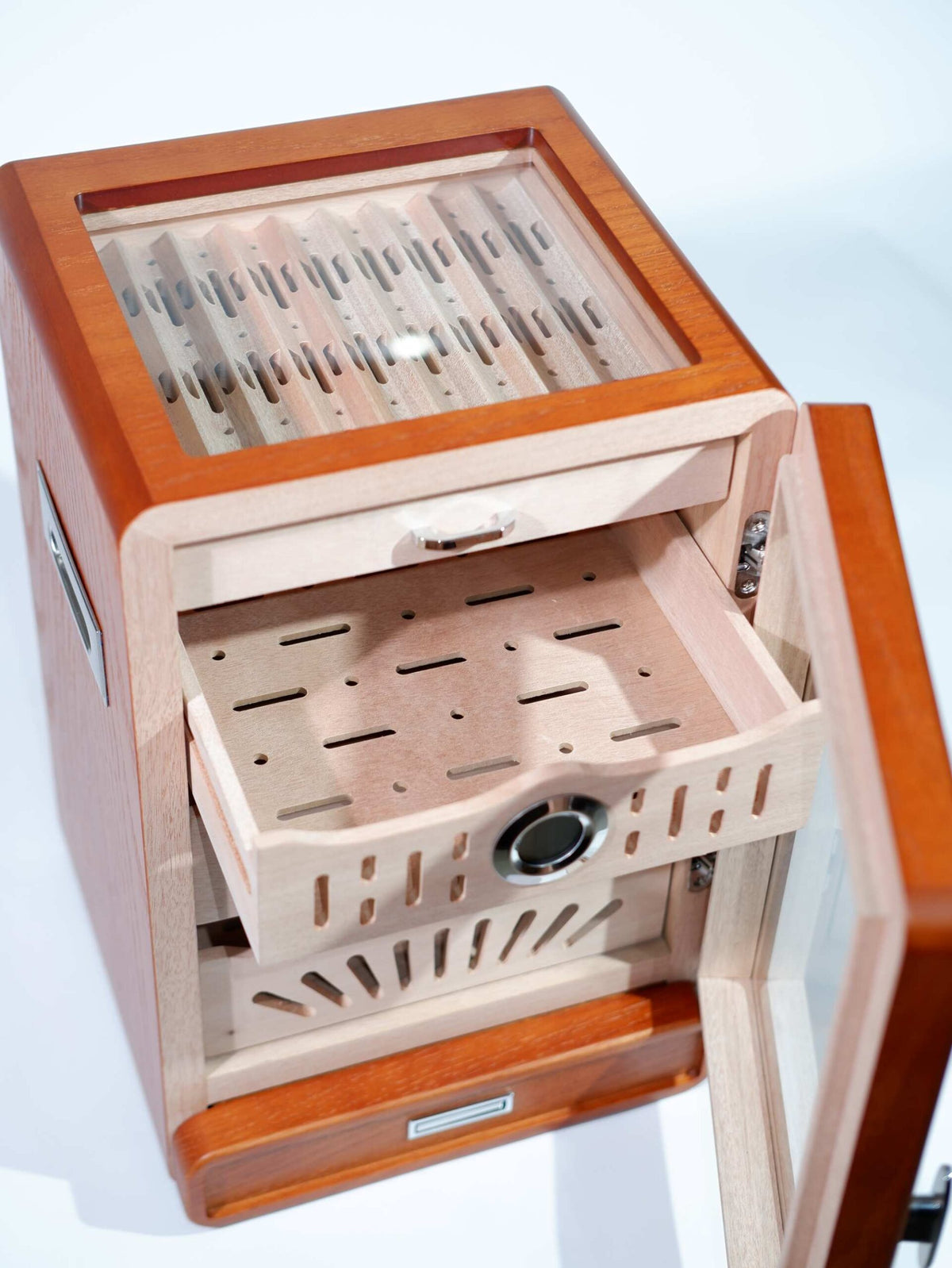 Parmida Kahverengi 3 Raflı Sedir Ağacı Nemlendirici Humidor PHUM0205 – yakından görünüm