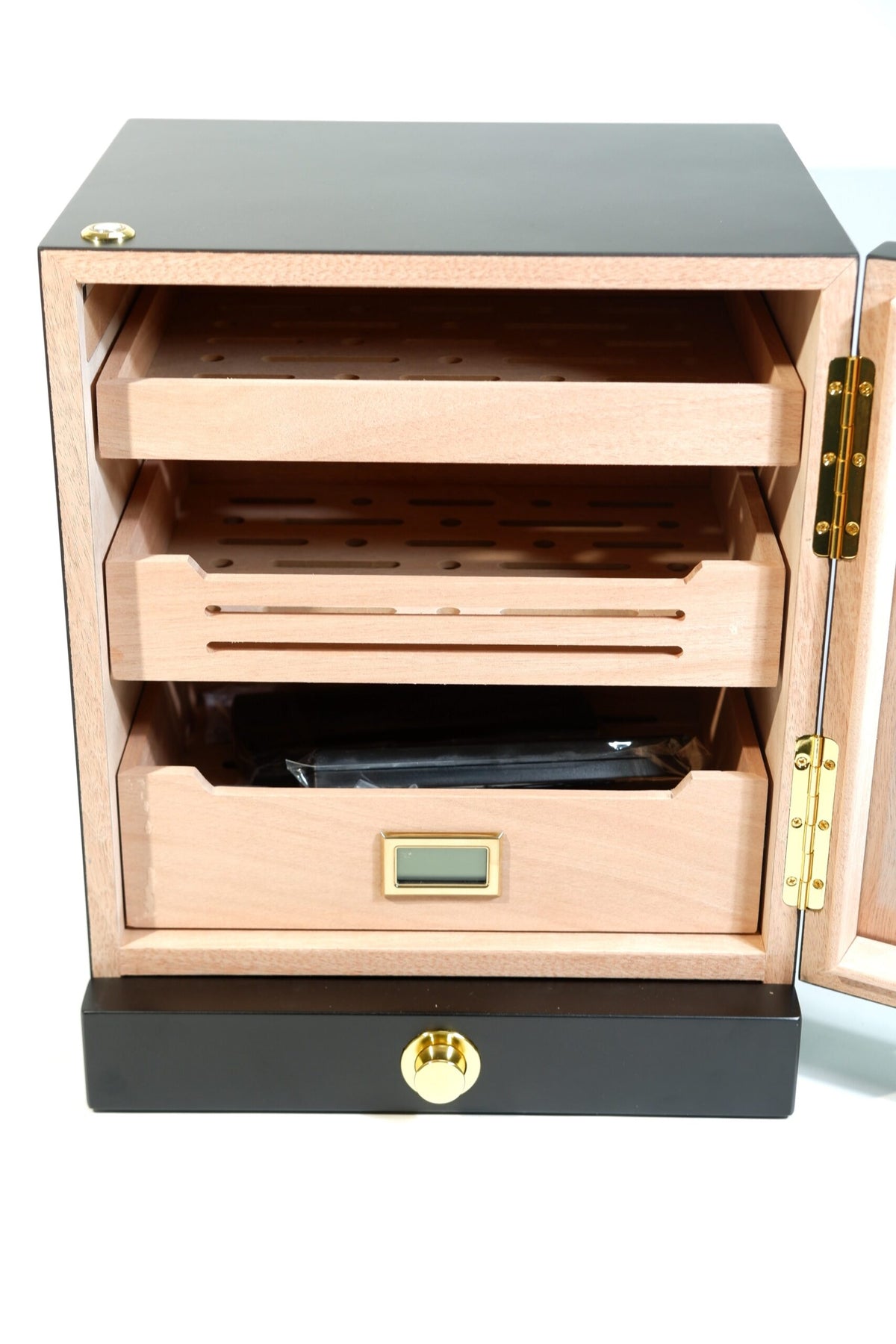Parmida Siyah Gold Aksesuar Çekmeceli Camlı İçi Ledli Humidor Puro Kutusu Phum0262 – yan görünüm