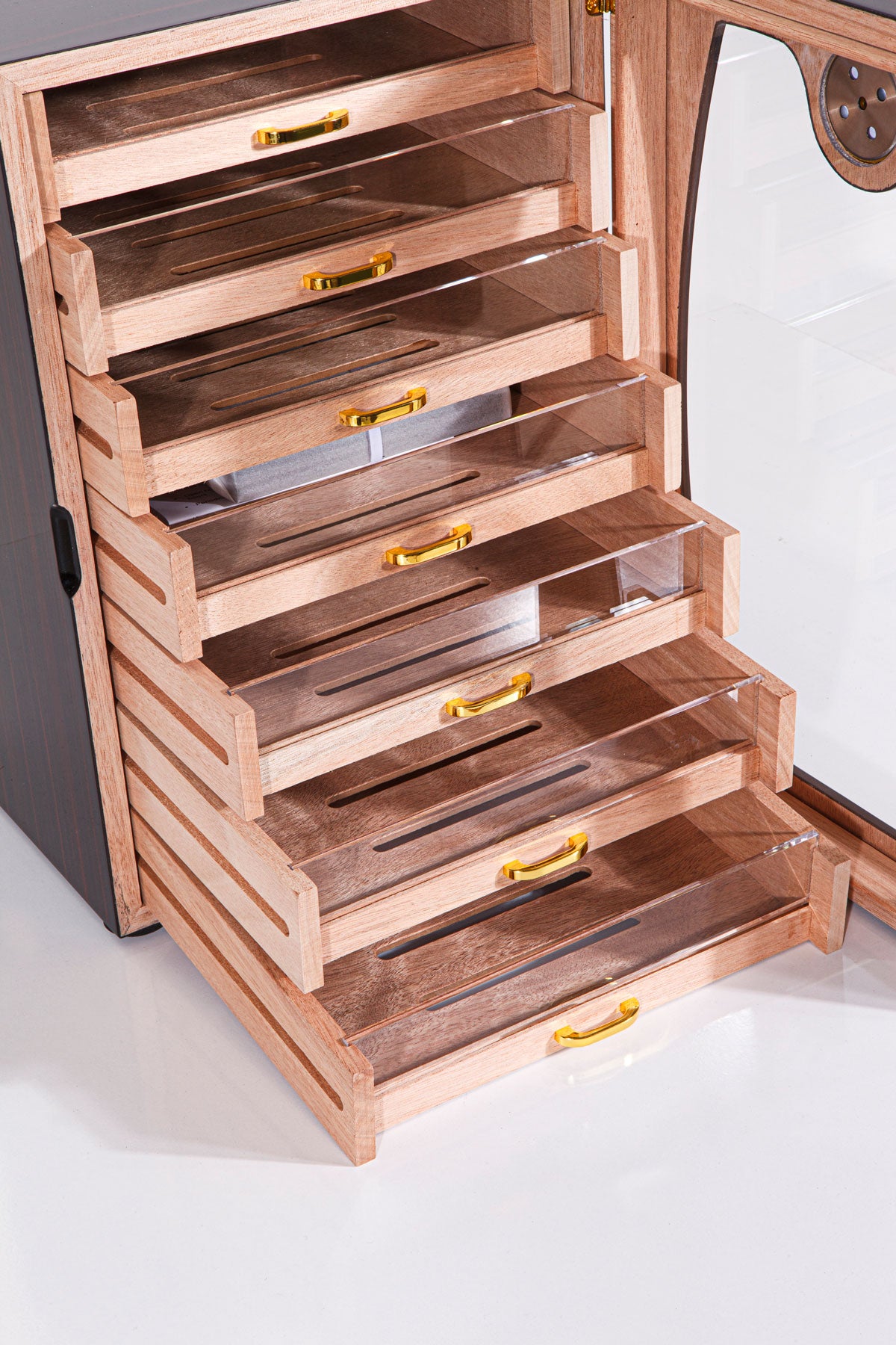 Parmida Parlak Vişne 7 Raflı Sedir Ağacı Nemlendirici Humidor PHUM0126 – farklı açıdan görünüm