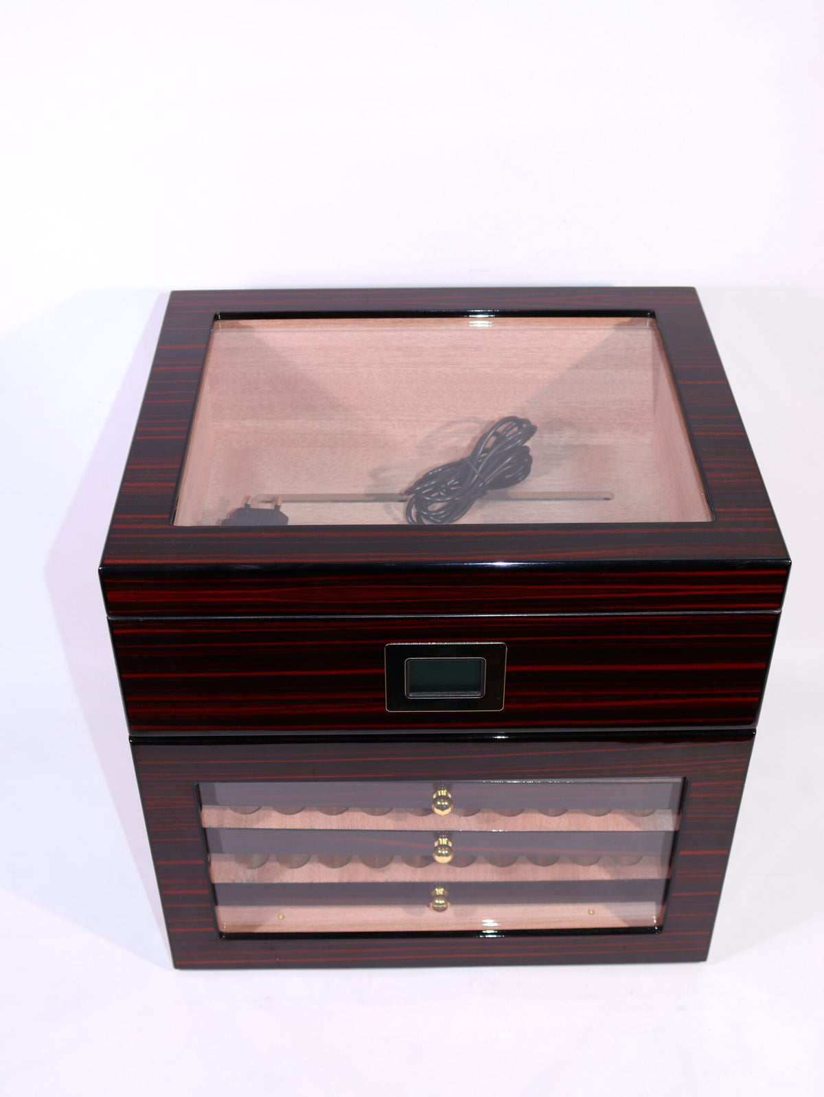 Parmida 3 Raflı Ledli Özel Nemlendirme Bölgeli Humidor Puro Kutusu PHUM0247 – detay görünümü