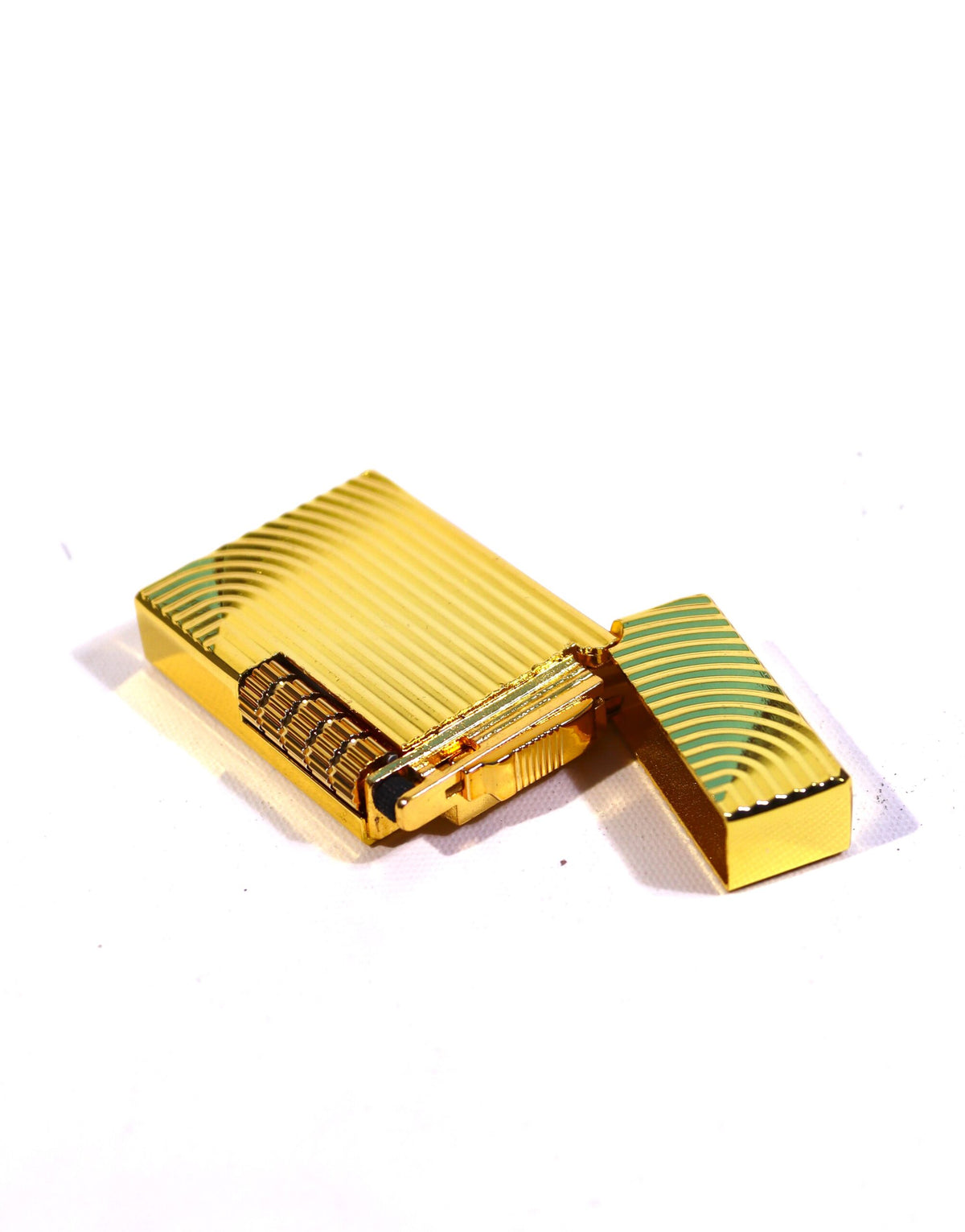 Black Martin Soft Flame Çakmak Gold BM440 – detay görünümü
